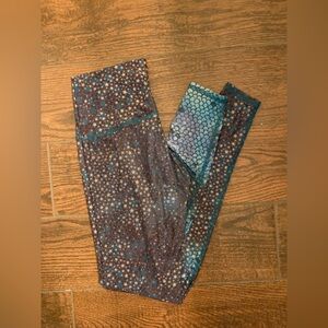 Stars and scales Teeki hot pant leggings 🐟💫